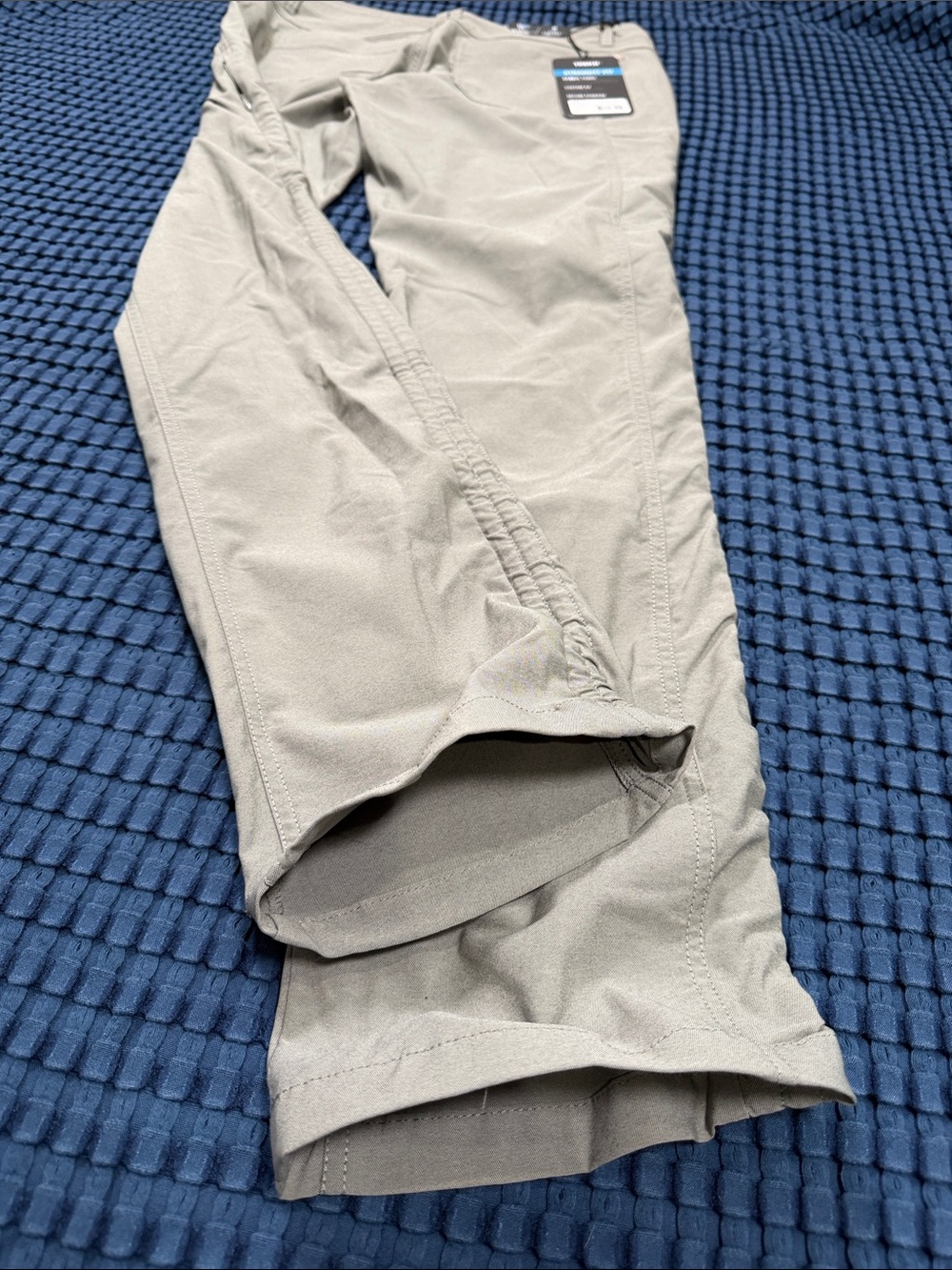 NWTs Kuhl Trekr Hiking Pants Women's Stone Cargo Cinch Up Legs Size 6 Long - Picture 8 of 16